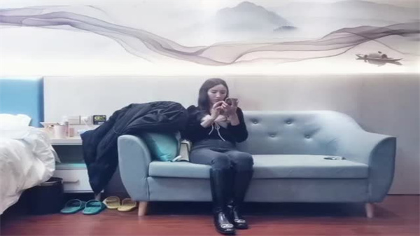 文轩探花极品尤物网红女神狂骚扭腰摆臀！逆天大长腿诱惑到欲火焚身